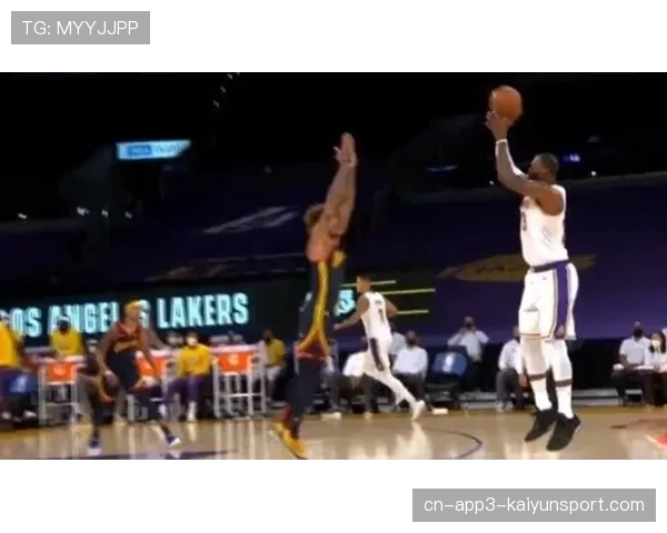 述评：Sean O‘Malley卫冕成功，但裁判的判分卡再度引发业内争议